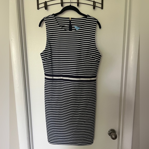 Draper James Dresses & Skirts - Draper James Striped Ponte Sheath Dress Medium